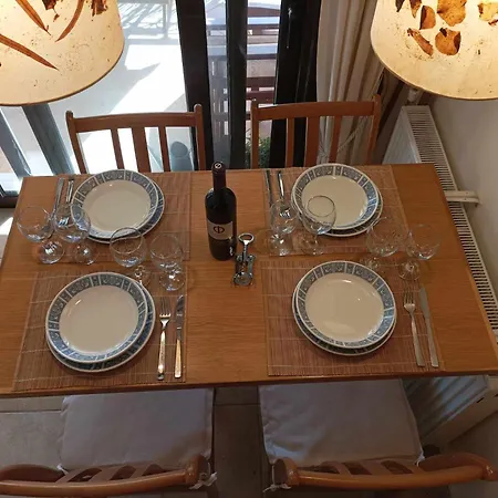 Breathe In - Spacious 3br With View * Delphi