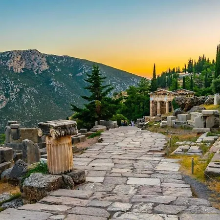 Apartment Breathe In - Spacious 3br With View Delphi