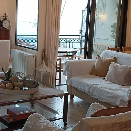 Breathe In - Spacious 3br With View Apartment Delphi