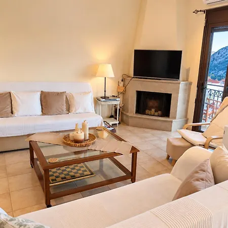 Breathe In - 3br, Mountain & Sea View Apartment Delphi