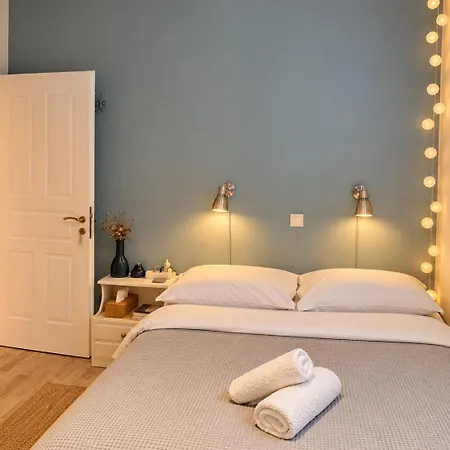Breathe In - 3br, Mountain & Sea View Apartment *
