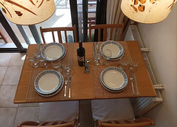 Breathe In - Spacious 3br With View * Delphi