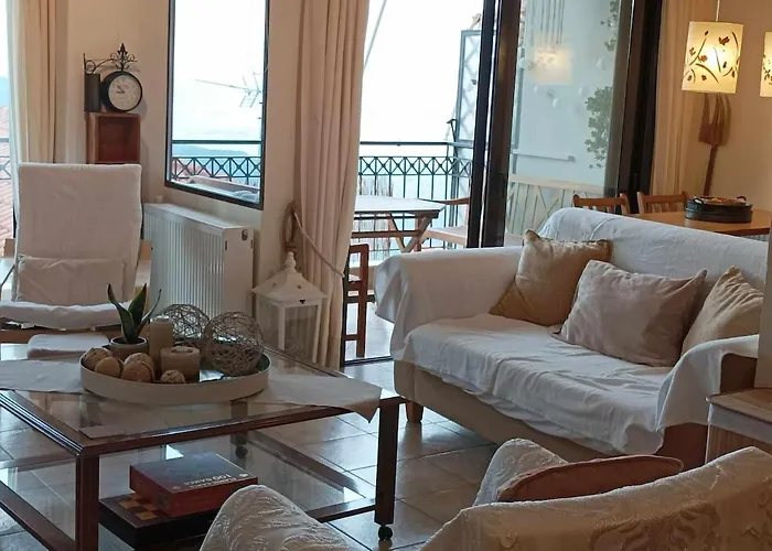 Breathe In - Spacious 3br With View Apartment Delphi