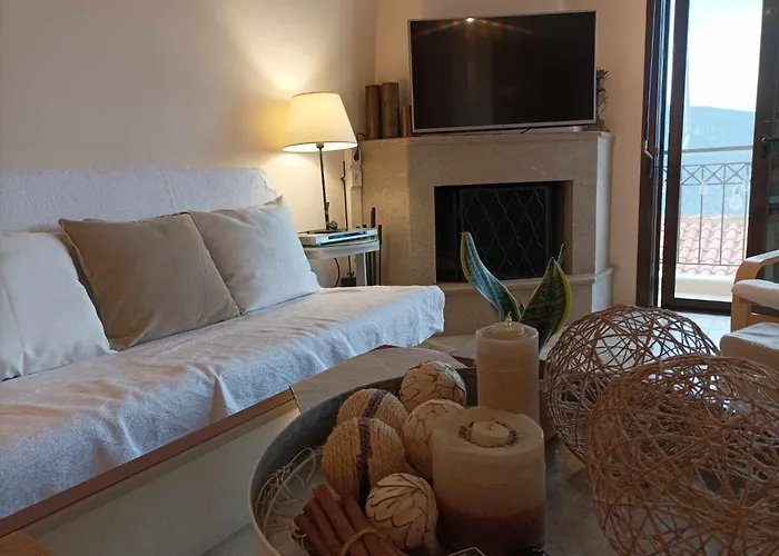 Breathe In - Spacious 3br With View Apartment Delphi